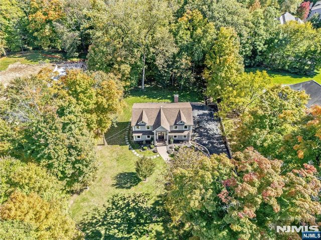34 Carlough Road, Upper Saddle River, NJ 07458