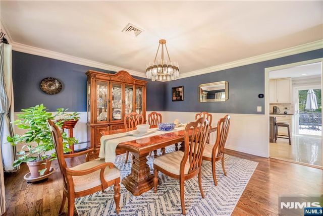 34 Carlough Road, Upper Saddle River, NJ 07458