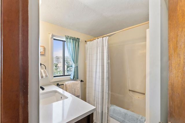 90 Schoolhouse Road 14, Edgartown, MA 02539