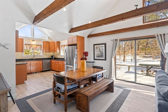 90 Schoolhouse Road 14, Edgartown, MA 02539