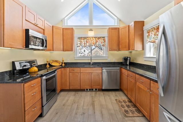 90 Schoolhouse Road 14, Edgartown, MA 02539