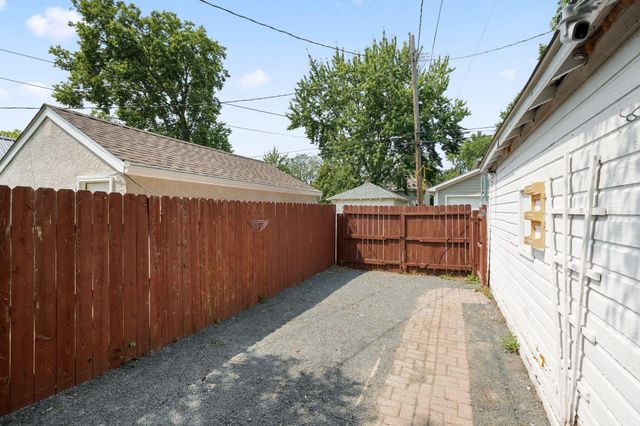3522 14th Avenue S, Minneapolis, MN 55407