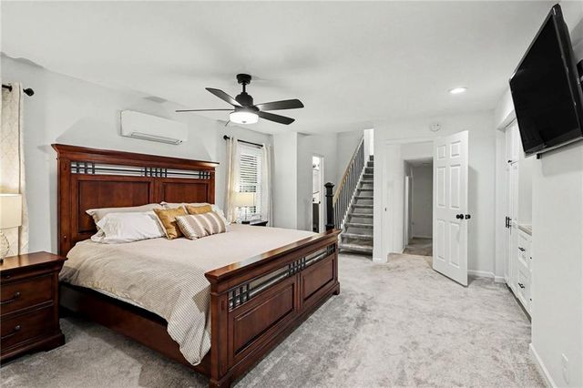 8004 WESTGATE Drive, Lenexa, KS 66215