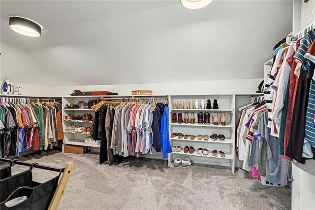 8004 WESTGATE Drive, Lenexa, KS 66215