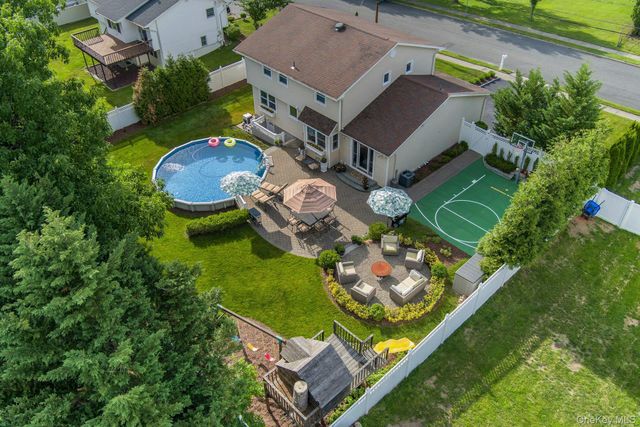 60 Pilgrim Court, Pearl River, NY 10965