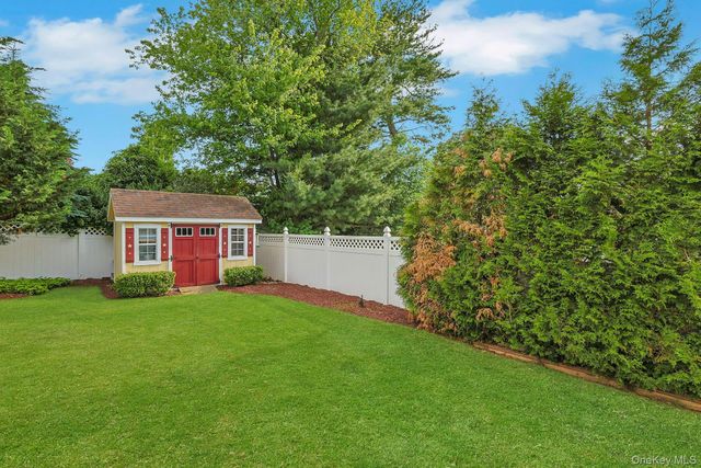 60 Pilgrim Court, Pearl River, NY 10965