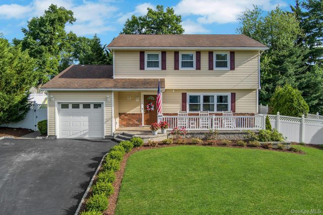 60 Pilgrim Court, Pearl River, NY 10965