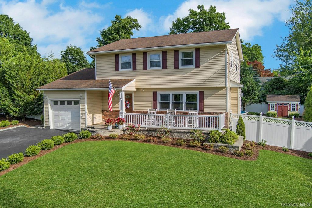 60 Pilgrim Court, Pearl River, NY 10965