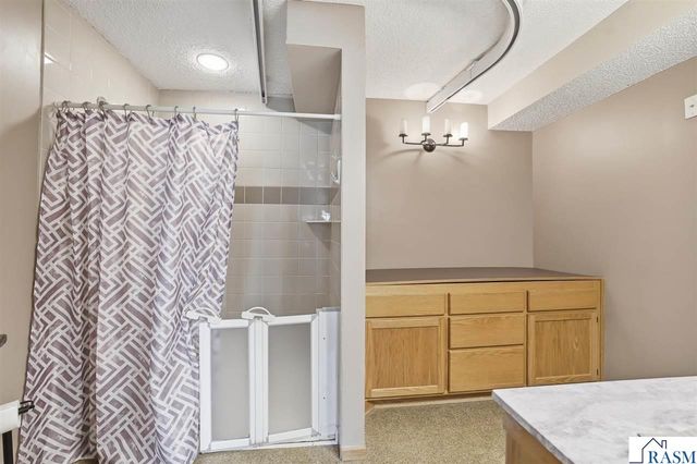 961 Ivy Hills Road, Belle Plaine, MN 56011