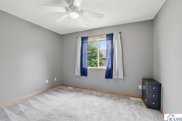 961 Ivy Hills Road, Belle Plaine, MN 56011