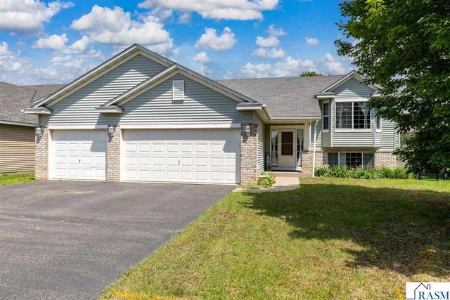 961 Ivy Hills Road, Belle Plaine, MN 56011
