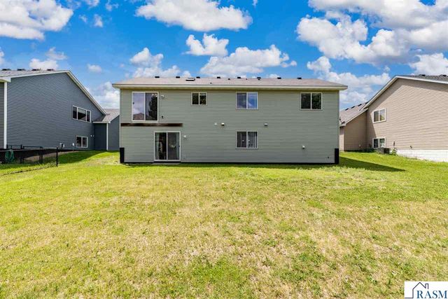 961 Ivy Hills Road, Belle Plaine, MN 56011