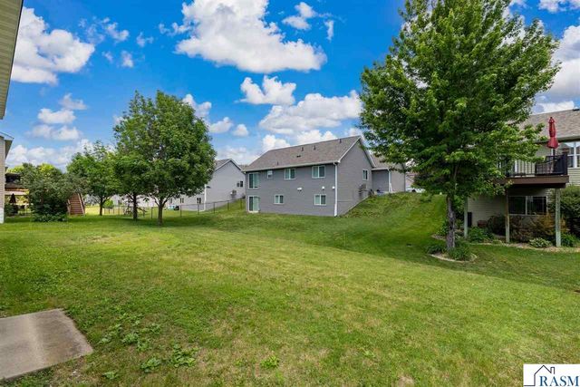 961 Ivy Hills Road, Belle Plaine, MN 56011