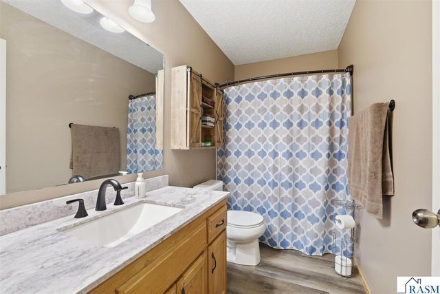 961 Ivy Hills Road, Belle Plaine, MN 56011