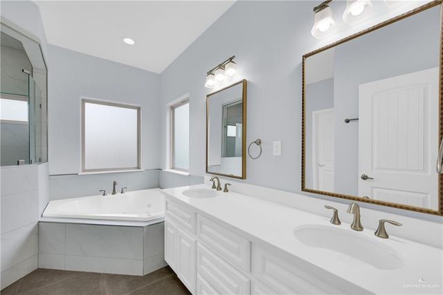 2301 Mcleod Avenue, Edinburg, TX 78539