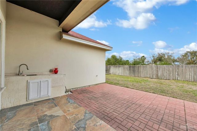 2301 Mcleod Avenue, Edinburg, TX 78539