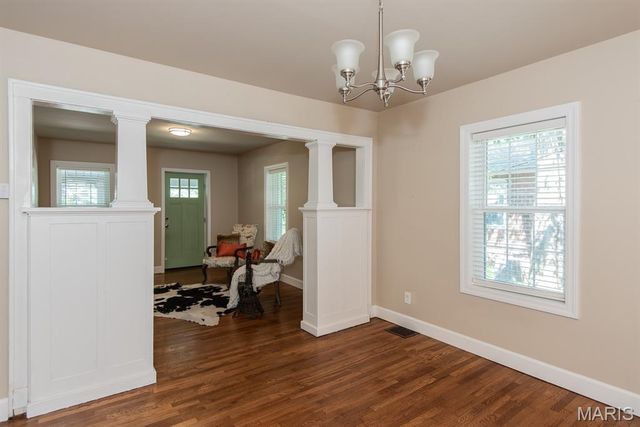 7420 Richmond Place, Maplewood, MO 63143