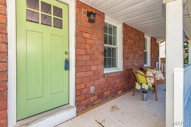 7420 Richmond Place, Maplewood, MO 63143