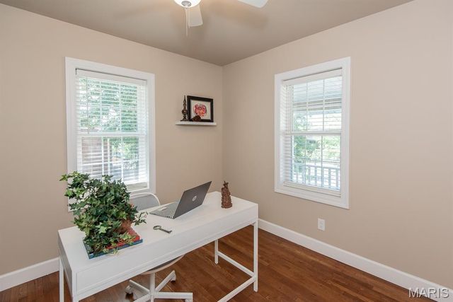 7420 Richmond Place, Maplewood, MO 63143
