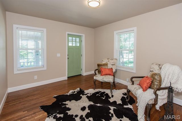 7420 Richmond Place, Maplewood, MO 63143