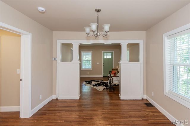 7420 Richmond Place, Maplewood, MO 63143