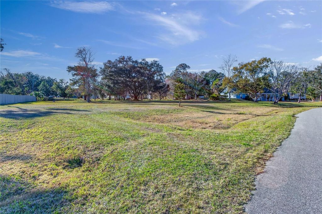 Image 1 of property listing at BREAKS LANE, Chuluota, FL 32766