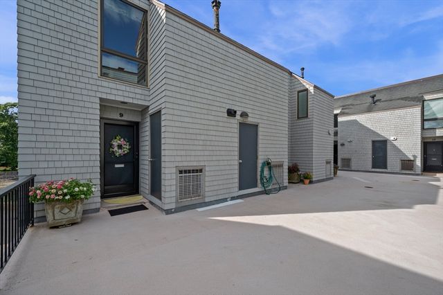 9 Skinner's Path 9, Marblehead, MA 01945