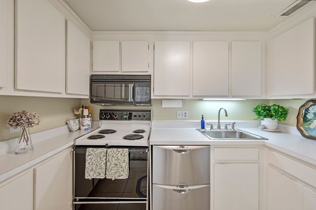 9 Skinner's Path 9, Marblehead, MA 01945