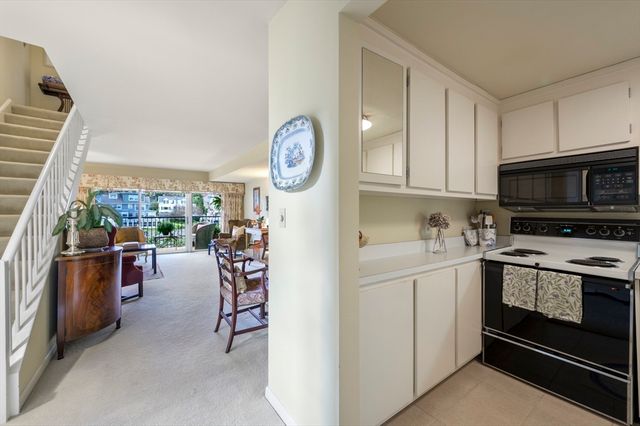 9 Skinner's Path 9, Marblehead, MA 01945