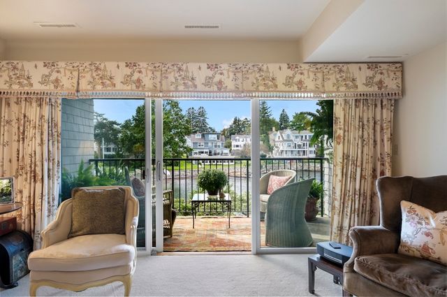 9 Skinner's Path 9, Marblehead, MA 01945