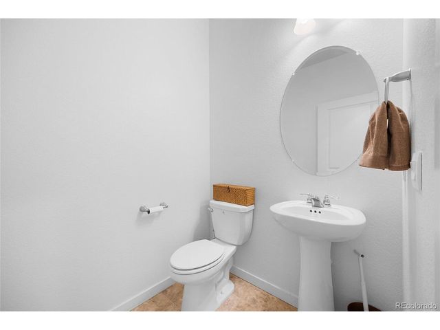 28274 E 8th Pl, Watkins, CO 80137