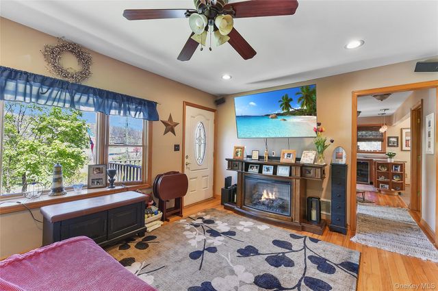 94 Randall Street, Florida, NY 10921