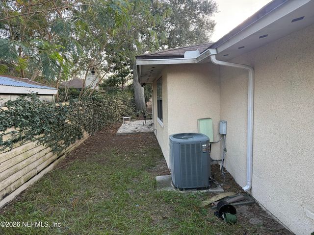 5496 LA MOYA Avenue, Jacksonville, FL 32210