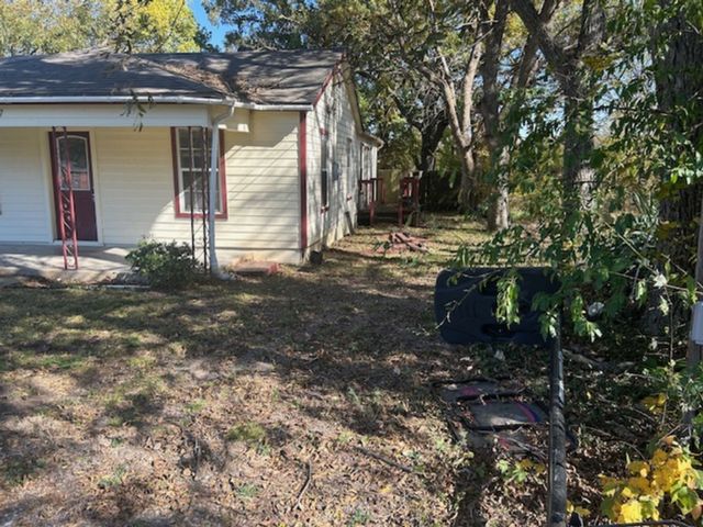 307 S Jernigan Street, Bells, TX 75414