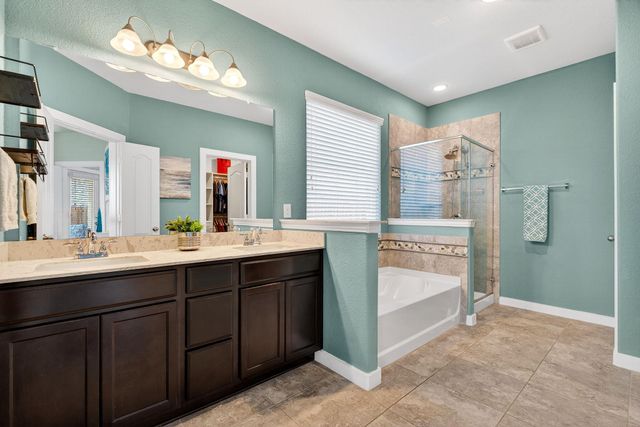 157 Firethorn DR, Buda, TX 78610