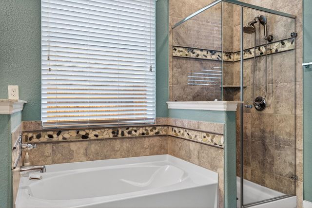 157 Firethorn DR, Buda, TX 78610