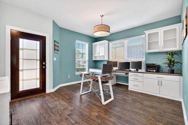 157 Firethorn DR, Buda, TX 78610