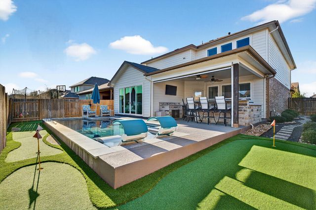 157 Firethorn DR, Buda, TX 78610