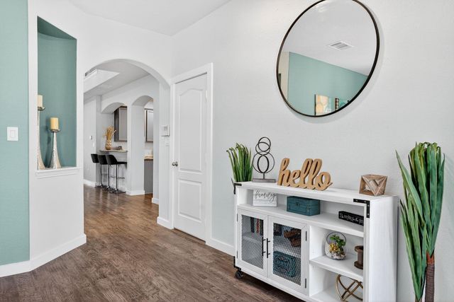 157 Firethorn DR, Buda, TX 78610