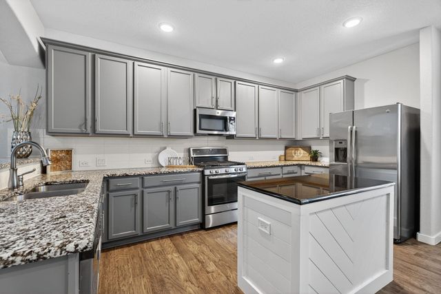 157 Firethorn DR, Buda, TX 78610