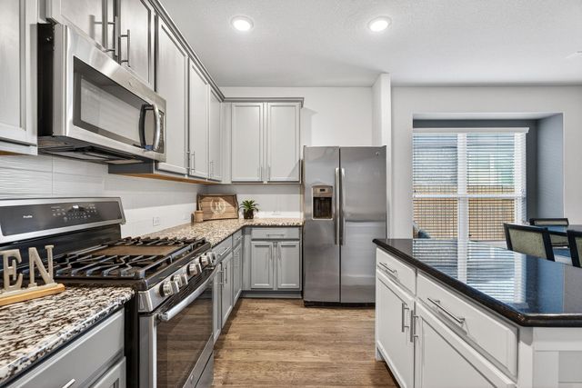 157 Firethorn DR, Buda, TX 78610