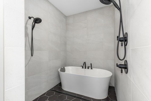 215 Gehl Avenue SW, Walker, MI 49534