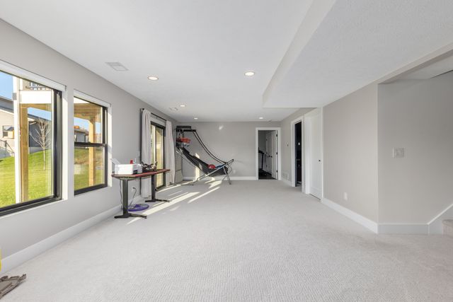 215 Gehl Avenue SW, Walker, MI 49534