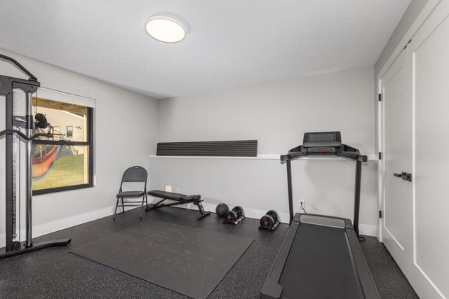 215 Gehl Avenue SW, Walker, MI 49534