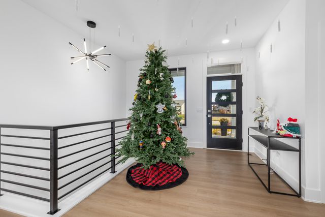 215 Gehl Avenue SW, Walker, MI 49534