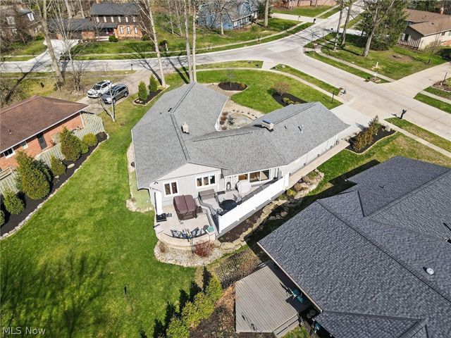 19825 Deer Run Lane, Strongsville, OH 44149