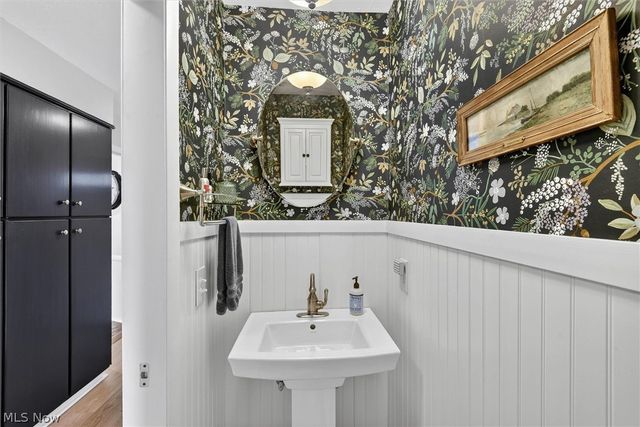 19825 Deer Run Lane, Strongsville, OH 44149