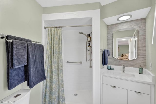 19825 Deer Run Lane, Strongsville, OH 44149