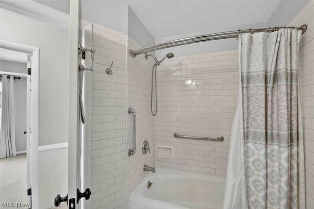 19825 Deer Run Lane, Strongsville, OH 44149