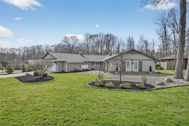19825 Deer Run Lane, Strongsville, OH 44149